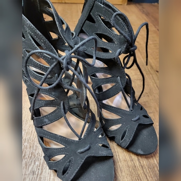 Christian Siriano for Payless lace-up cut-out heels - Picture 2 of 9